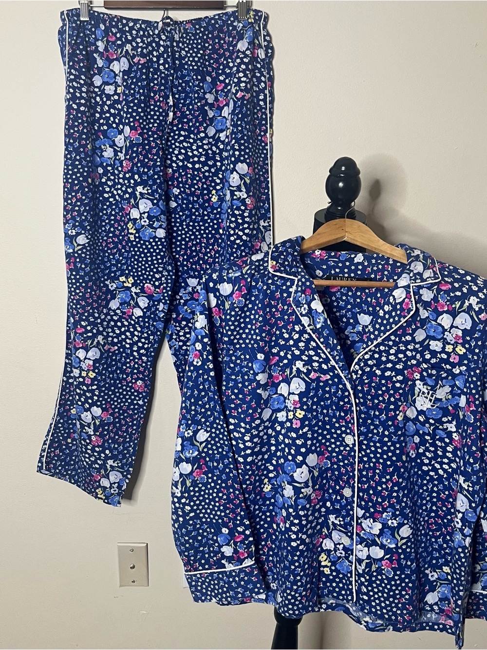 Lauren Ralph Lauren Women’s Blue Floral 2 Piece Monogram Pajama Set Sz L